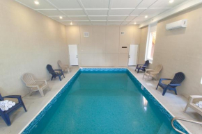 Grace Hideaway HUGE Sleeps20 Pool Hot Tub Games